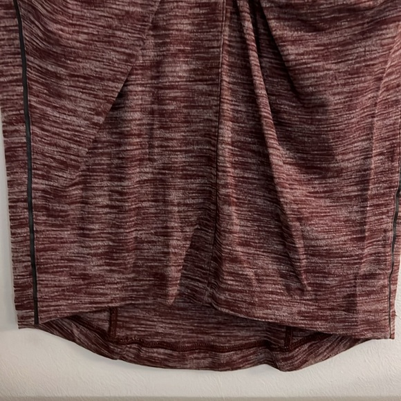 LULULEMON maroon skirt - LIKE NEW - Picture 3 of 7